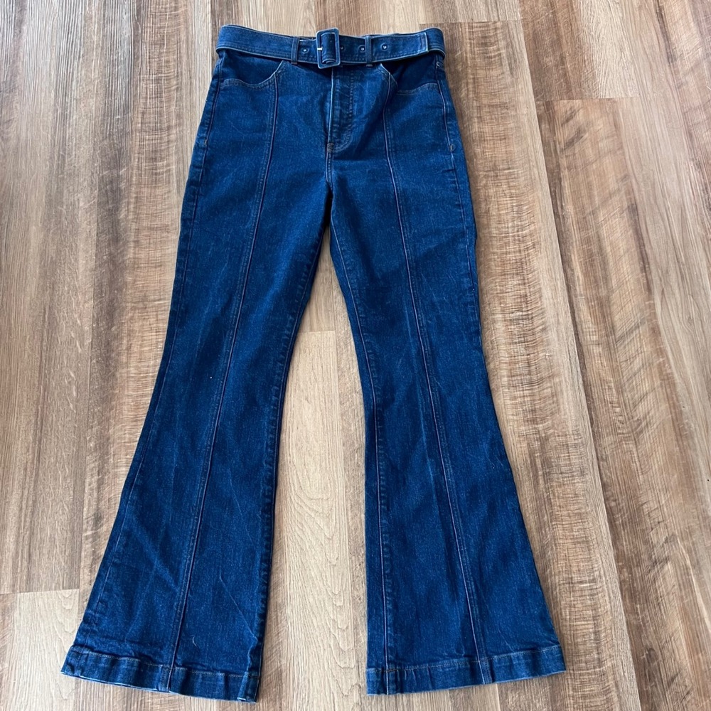 Express, High Rise Flare Jeans Belted Size 6S
